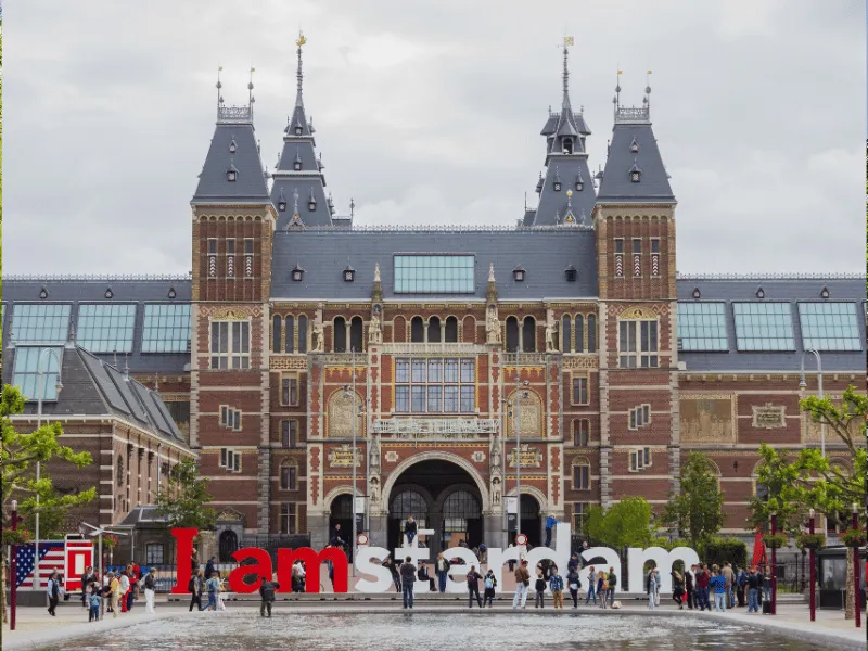 רייקסמוזיאום אמסטרדם, אחד המוזיאונים החשובים ביותר בעיר